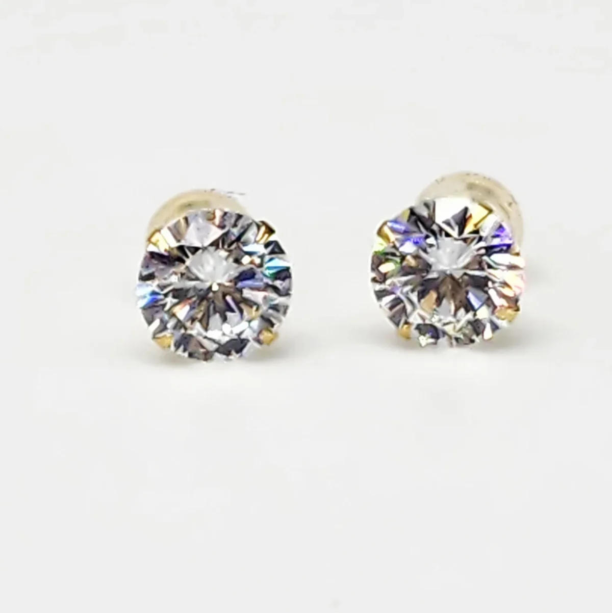 18ct Yellow Gold 7mm Round 4 Claw Cubic Zirconia Stud Earrings - K18-7MMCZ