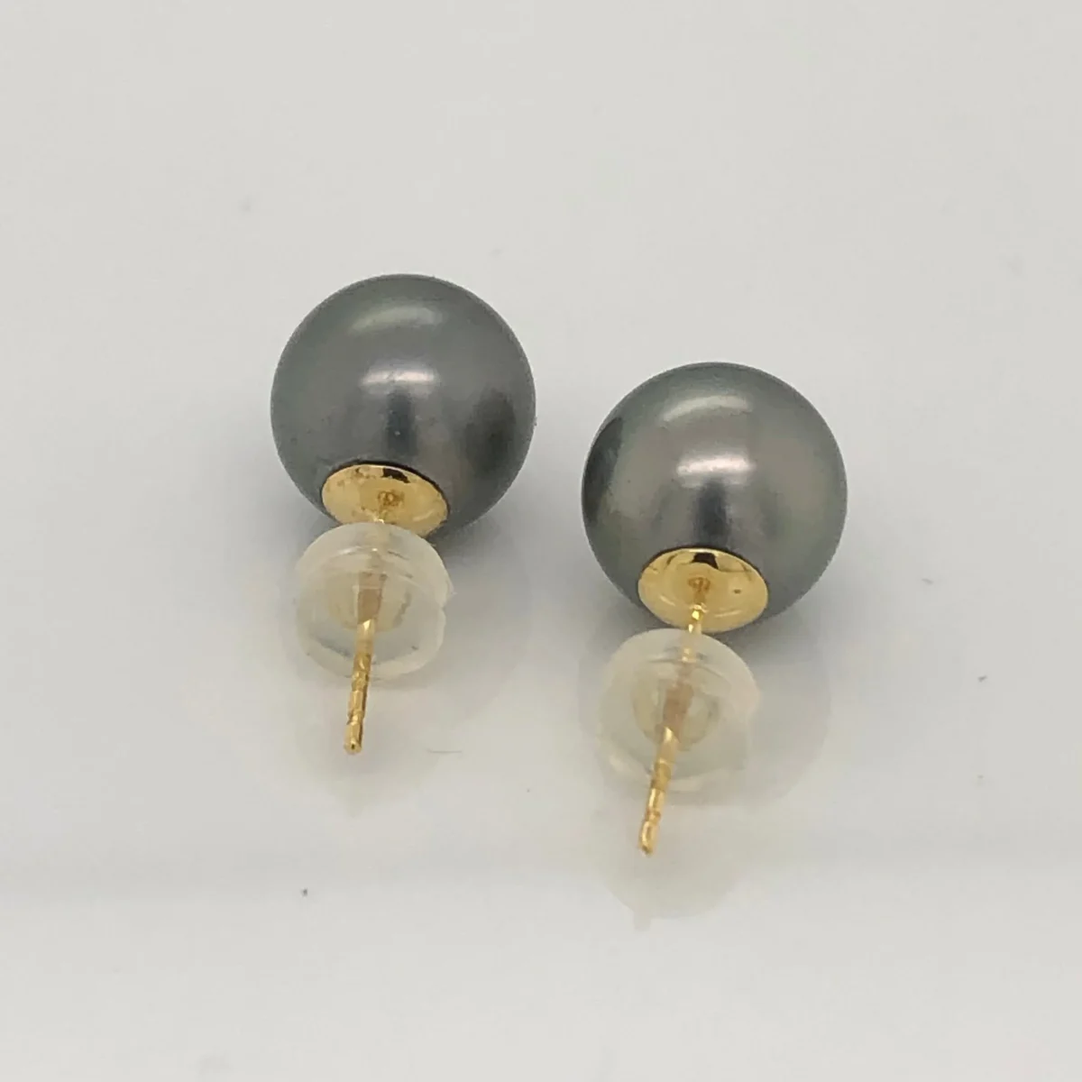 18ct Yellow Gold 9.0-10.0mm Tahitian Black Pearl Stud Earrings