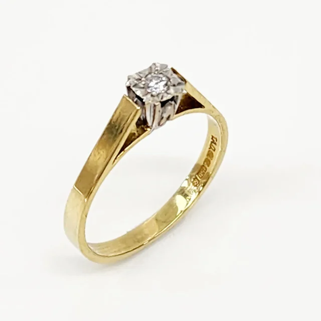 18ct Yellow Gold Engagement Ring with Brilliant Round 0.10ct Diamond Setting