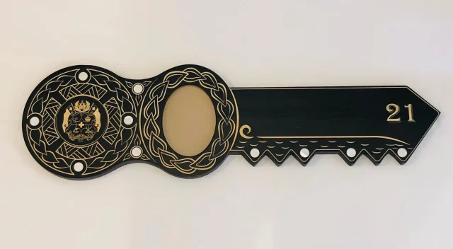 21st Island Design Key with Laser Engraved Coat of arms of Tonga & 21 with Round White Mother of Pearl Inlays - Design 2114