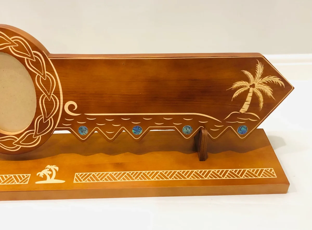 21st Island Design Key with Laser Engraved Patterns & "21" Paua Shell Inlay with Round Paua Shell Inlays and Matching Stand - Design 2125 (Stand)