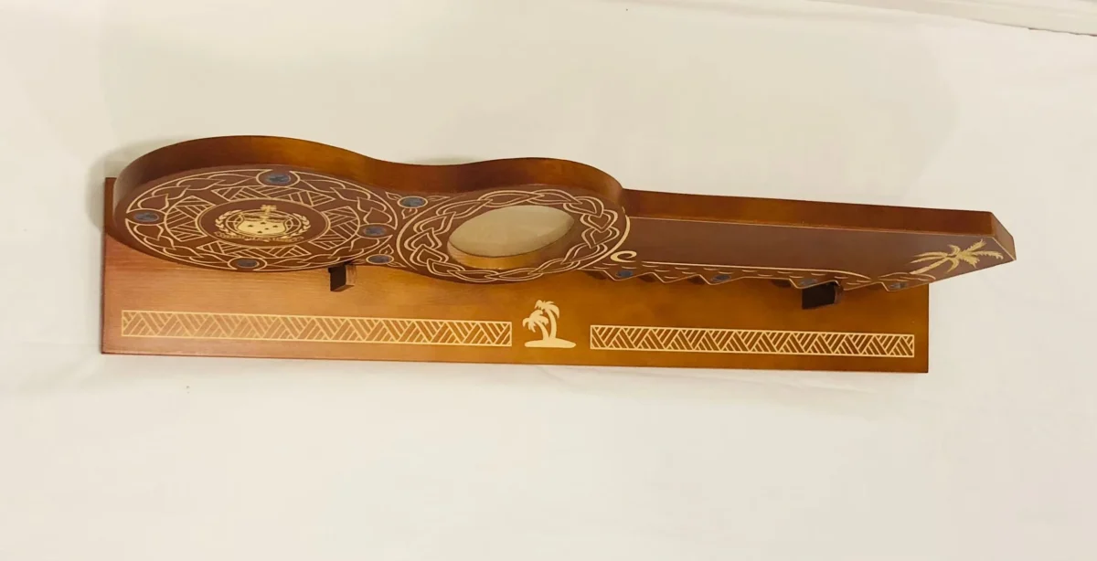 21st Island Design Key with Laser Engraved Patterns & Samoan Sila with Round Paua Shell Inlays and Matching Stand - Design 2127 (Stand)
