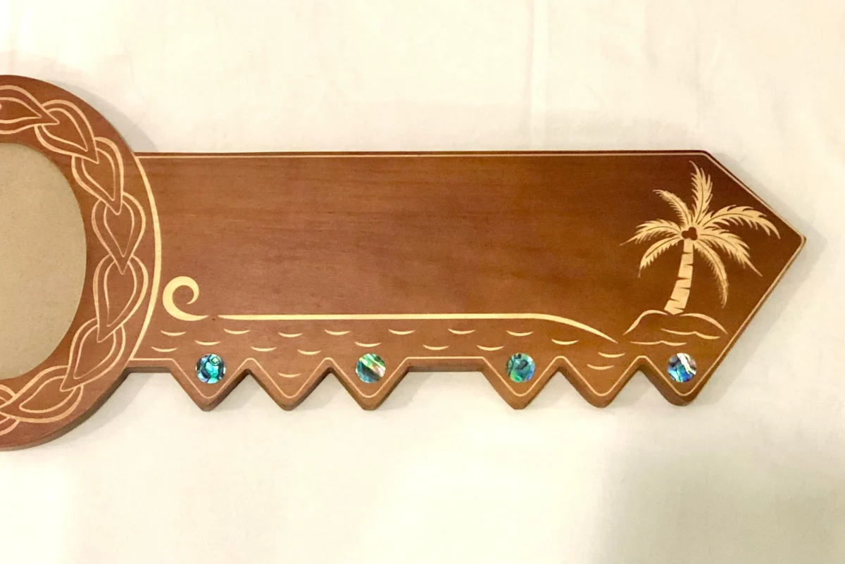 21st Island Design Key with Laser Engraved Patterns & Samoan Sila with Round Paua Shell Inlays - Design 2127