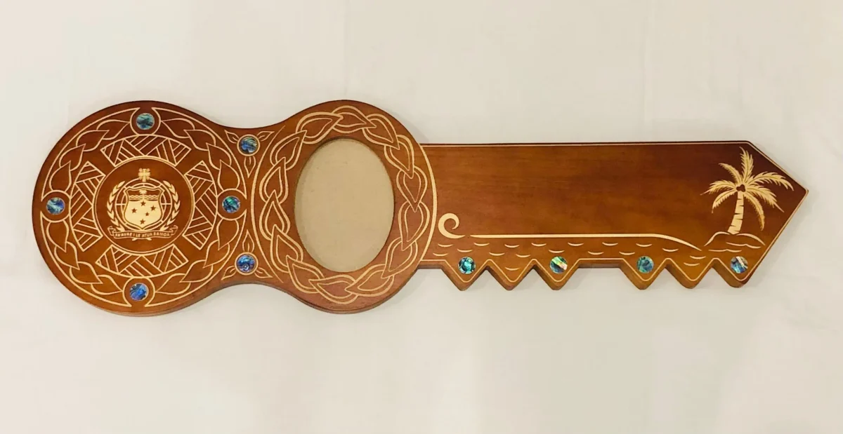 21st Island Design Key with Laser Engraved Patterns & Samoan Sila with Round Paua Shell Inlays - Design 2127