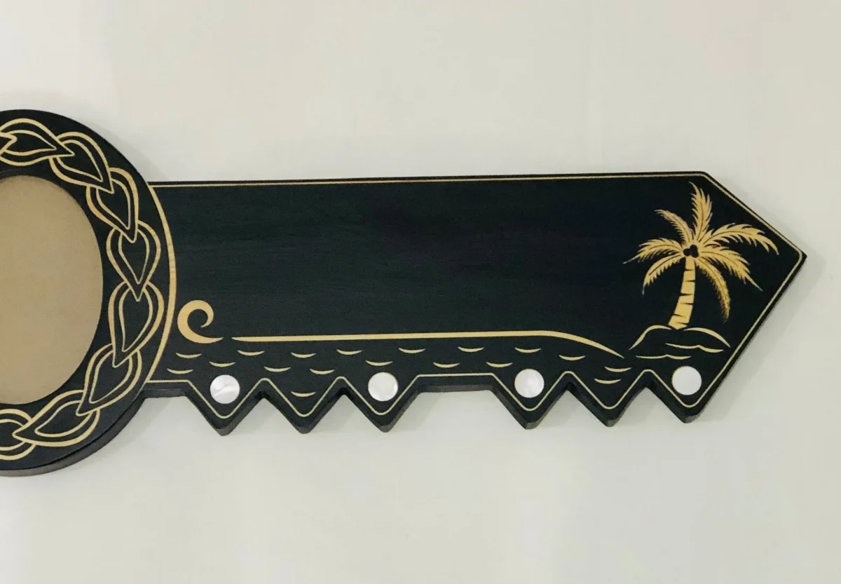 21st Island Design Key with Laser Engraved Patterns & Tongan Sila with White Mother Of Pearl Shell Inlays - Design 2133