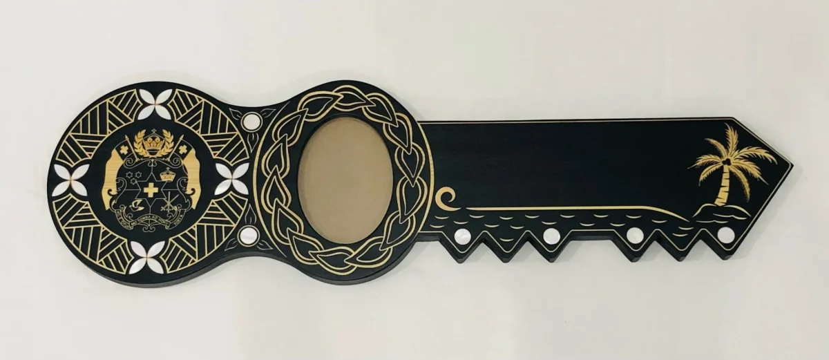 21st Island Design Key with Laser Engraved Patterns & Tongan Sila with White Mother Of Pearl Shell Inlays - Design 2133