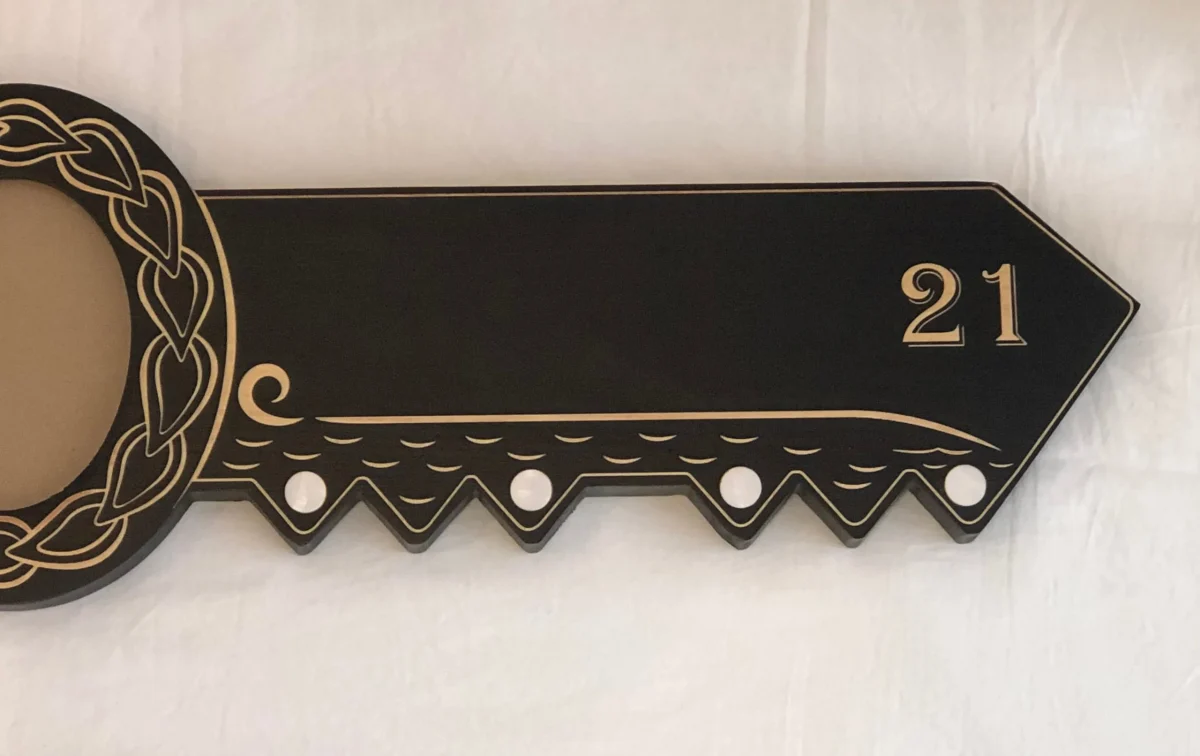 21st Island Design Key with Laser Engraved Samoan Sila & 21 with Round White Mother of Pearl Inlays - Design 2115