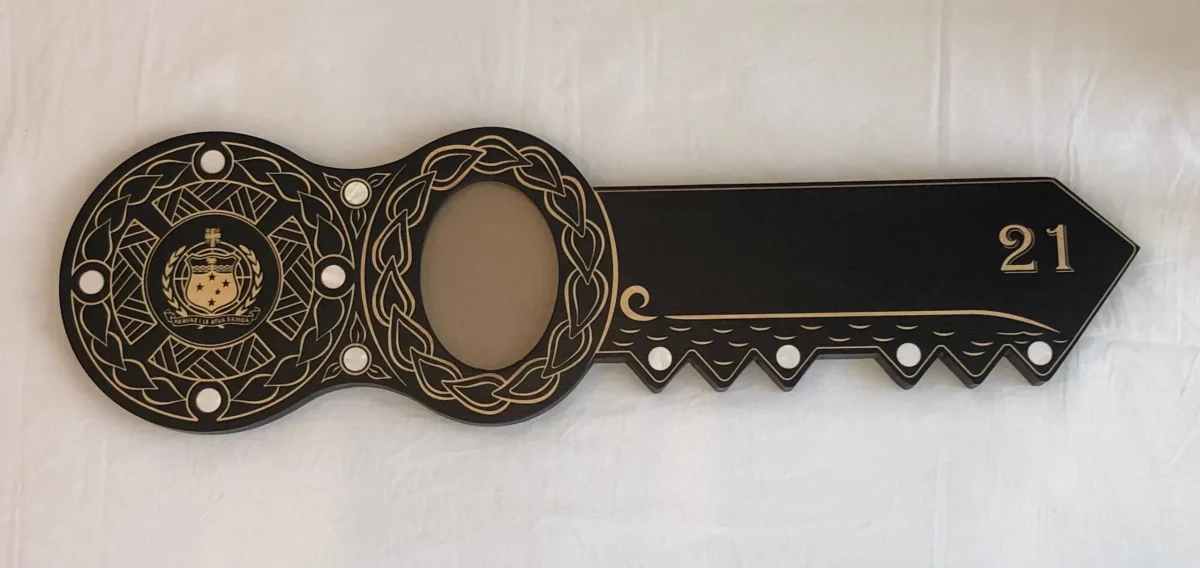 21st Island Design Key with Laser Engraved Samoan Sila & 21 with Round White Mother of Pearl Inlays - Design 2115