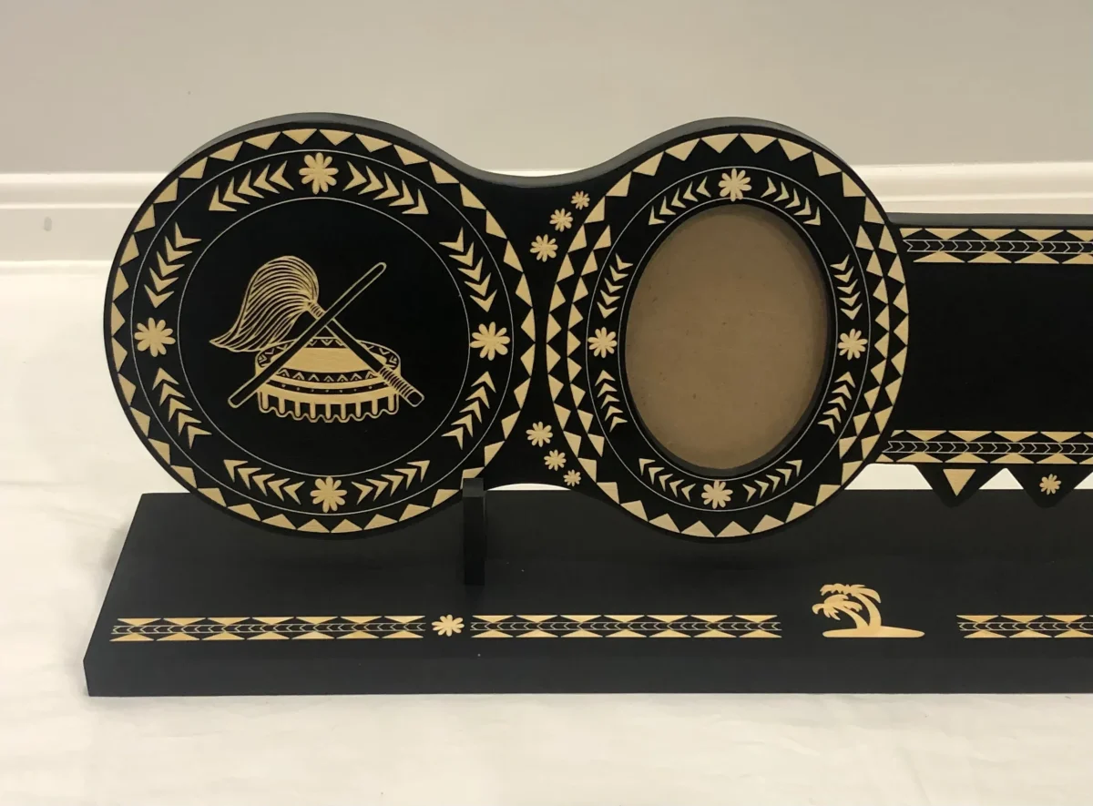 21st Island Design with Samoan Tanoa & Fue Laser Engraved on Key with Stand - Design 113