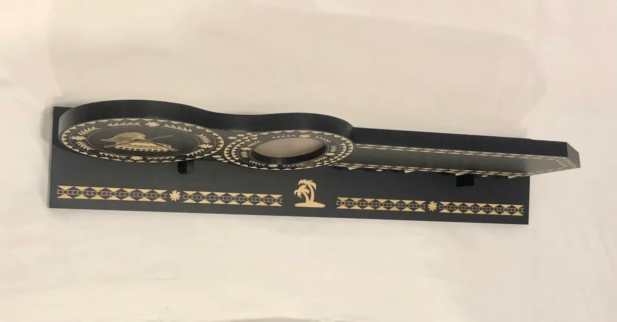 21st Island Design with Samoan Tanoa & Fue Laser Engraved on Key with Stand - Design 113