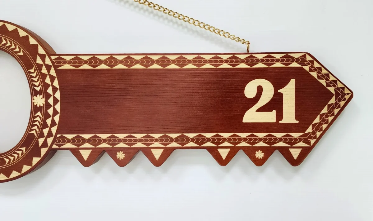 21st Island Design Wooden Key with Laser Engraved Patterns, Tongan Sila with 21 – Design SJ2473