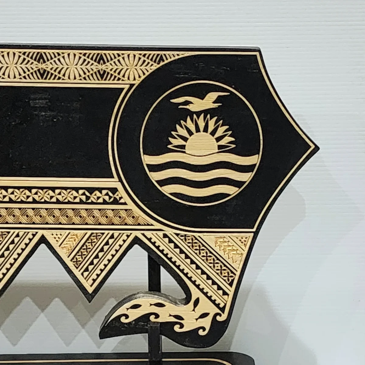 21st Wooden Key Black Shade Island Design On Stand With Kiribati Flag