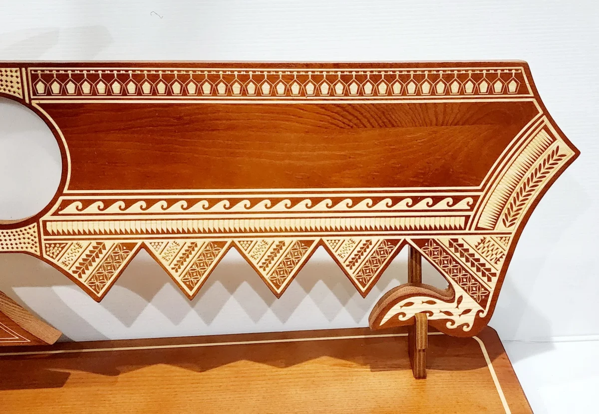 21st Wooden Key Brown Shade Island Design On Stand With Polynesian Tattoo Design Hui Turtle Triple Twist