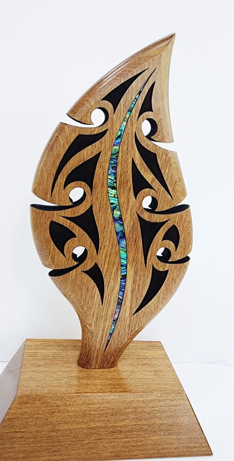 255mm Māori Waka Hoe Paddle – Handcrafted Pacific Rimu Wood Award - MD024