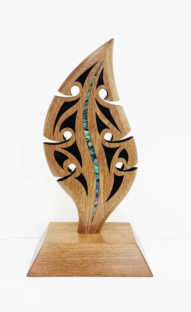 255mm Māori Waka Hoe Paddle – Handcrafted Pacific Rimu Wood Award - MD024