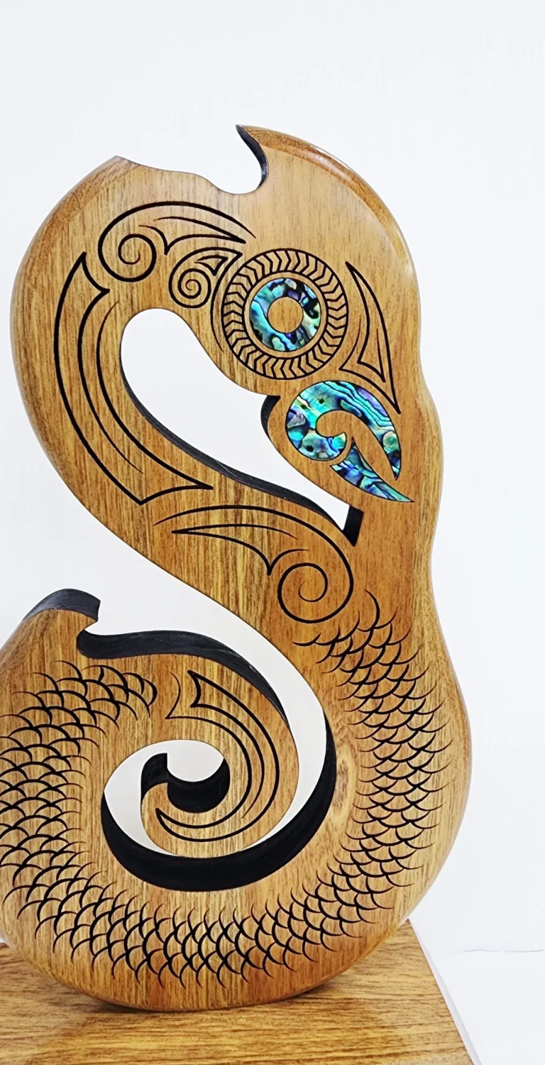 295mm Māori Mania Carving – Handcrafted Pacific Rimu Wood Award - MD044