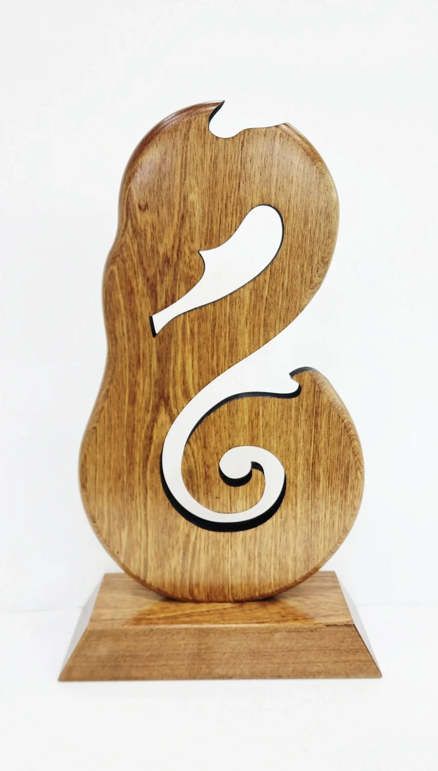 295mm Māori Mania Carving – Handcrafted Pacific Rimu Wood Award - MD044