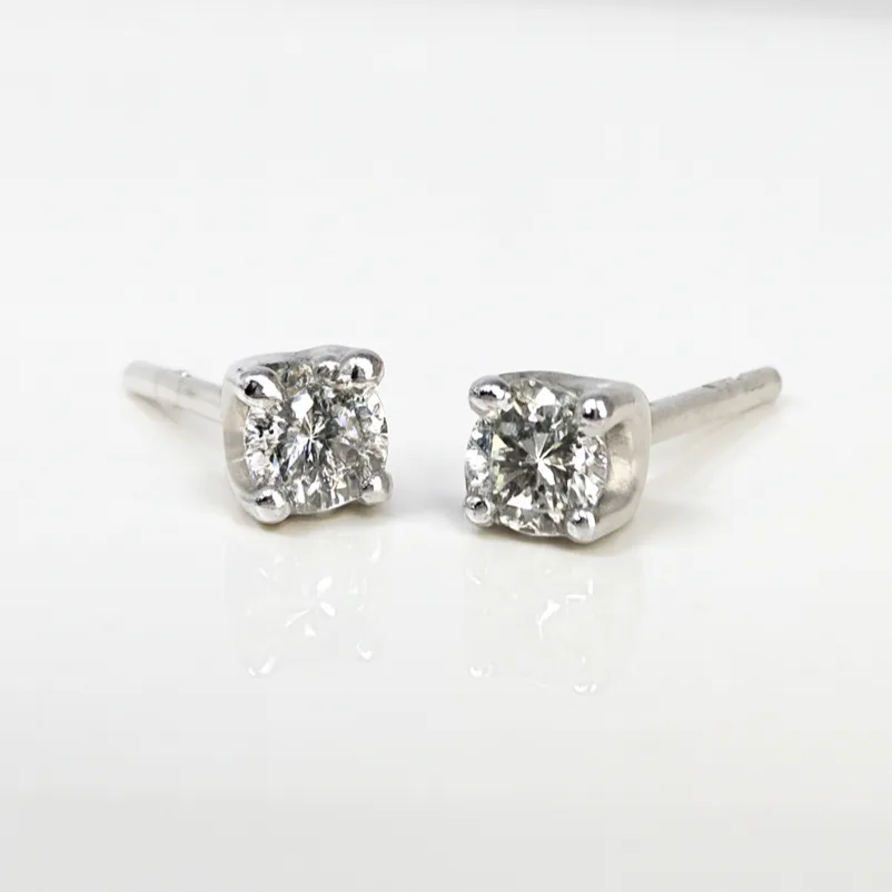 9ct White Gold Diamond Solitaire Stud Earrings – 0.25ct -