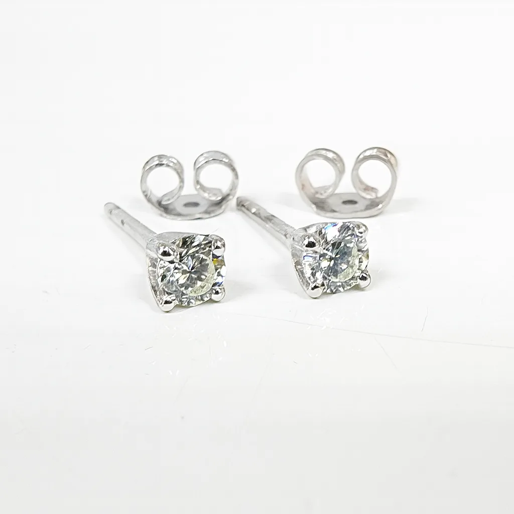 9ct White Gold Diamond Solitaire Stud Earrings – 0.25ct -
