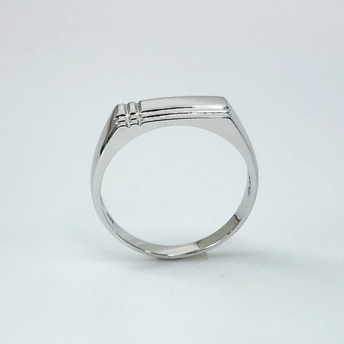 9ct White Gold Engraved Rectangle Signet Ring - D6863/9W