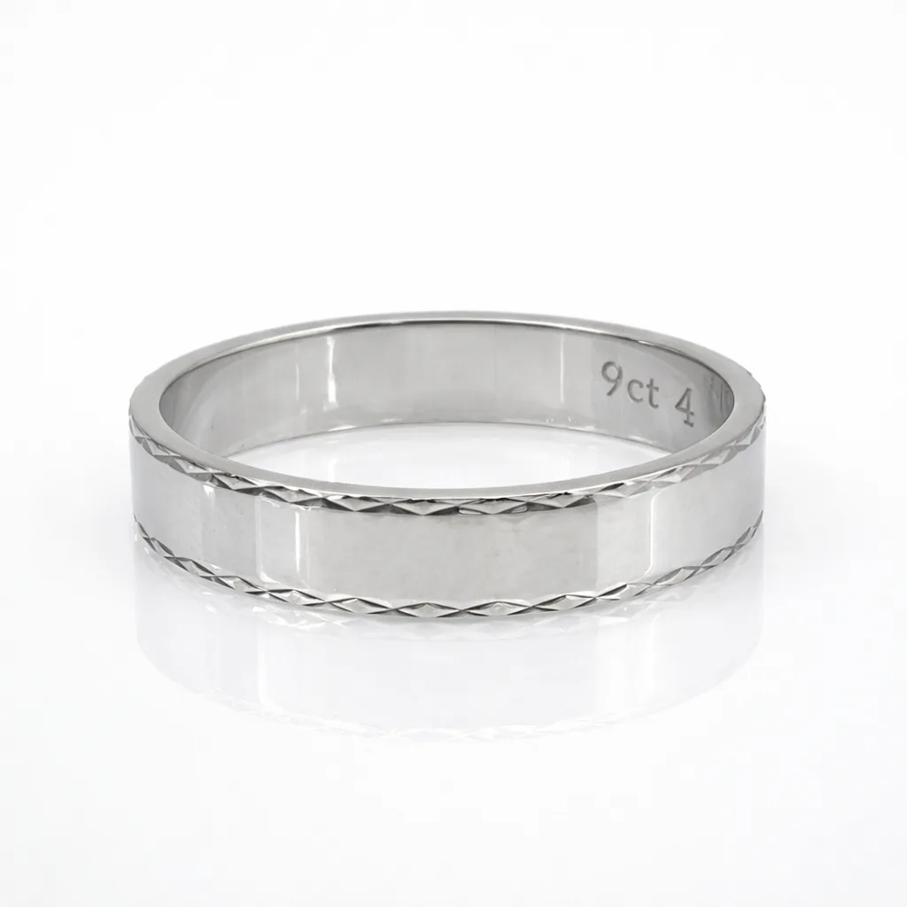 9ct White Gold Gents Diamond Cut Edge Ring, 4mm, Size P - F88/4