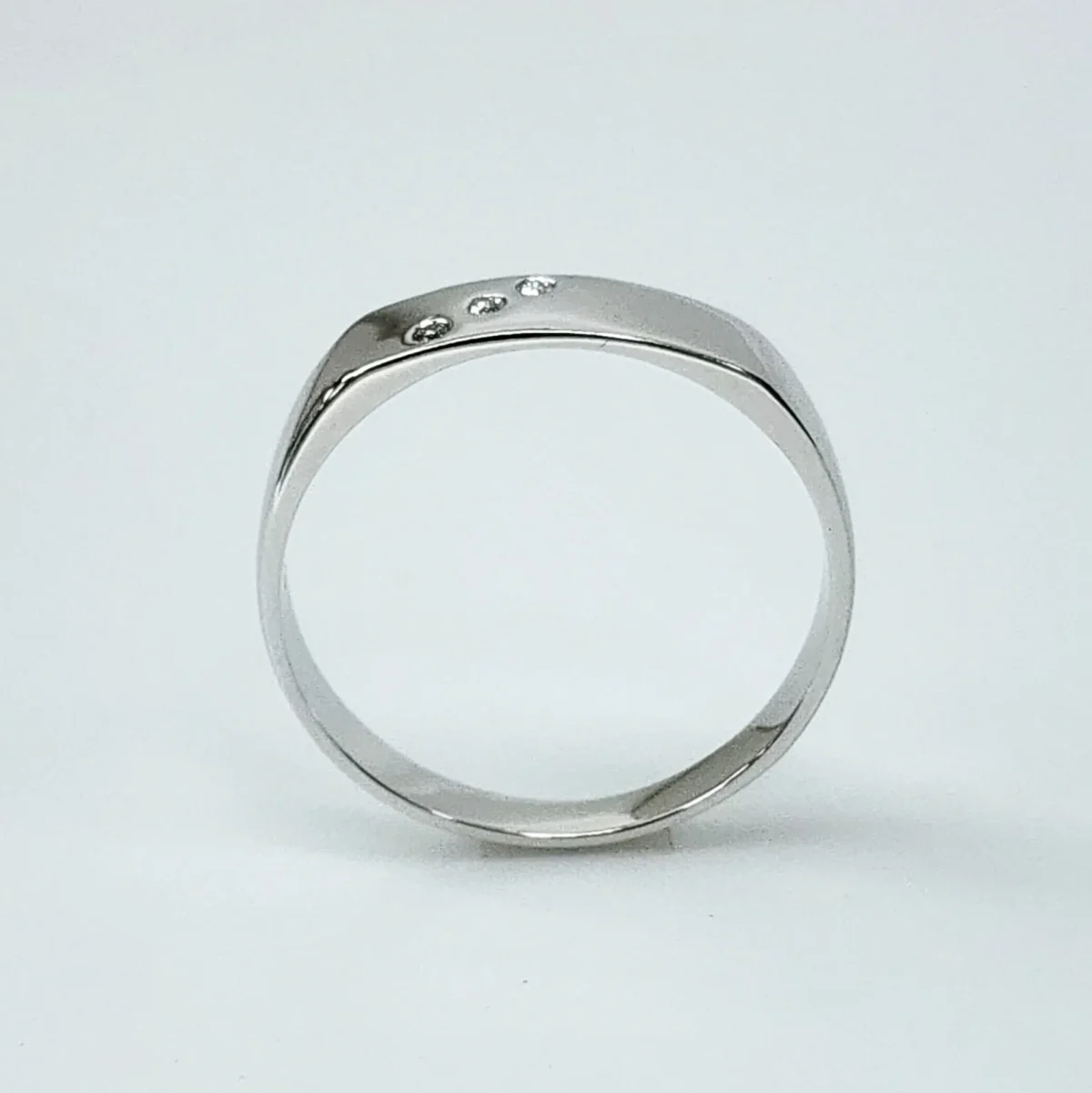 9ct White Gold Gents Diamond Signet Ring - D2632/9W