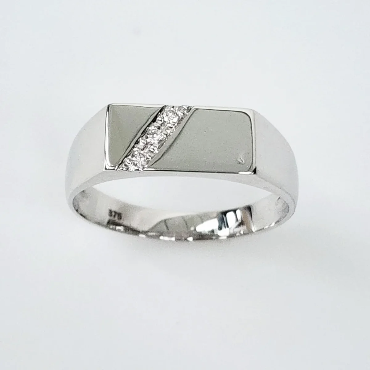 9ct White Gold Gents Signet Ring with Diamond Setting - D6413/9W