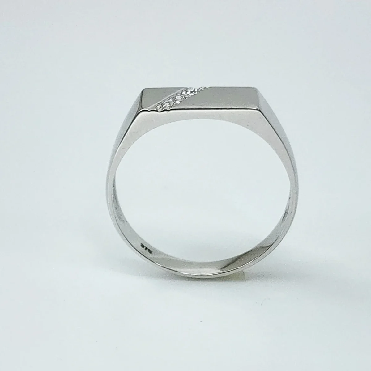 9ct White Gold Gents Signet Ring with Diamond Setting - D6413/9W