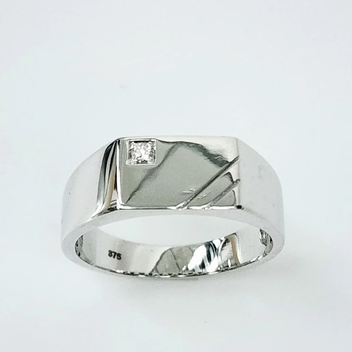 9ct White Gold Gents Signet Ring with Diamond Setting - D8180/9W