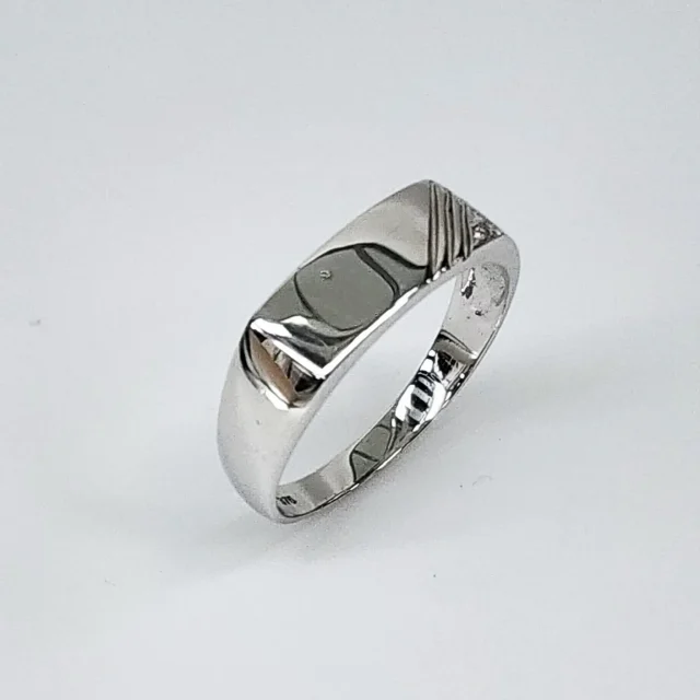 9ct White Gold Gents Striped Diamond Set Signet Ring - D6598/9W