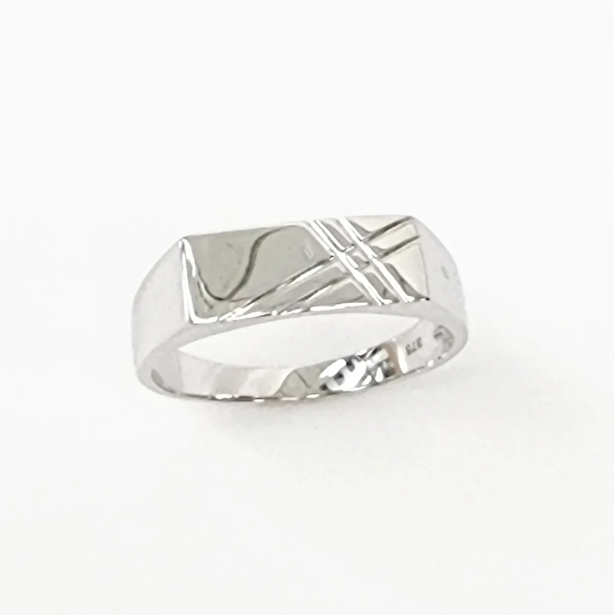 9ct White Gold Gents Wedding Ring - D68589W