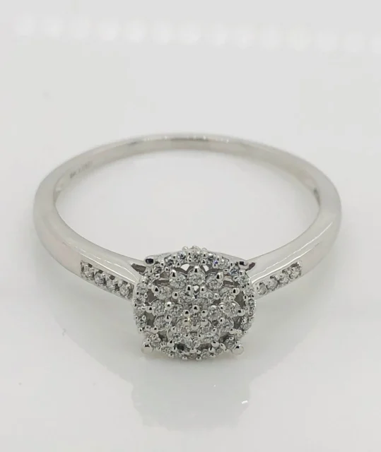 9ct White Gold Ladies Diamond Cluster Ring- TDW 0.25ct