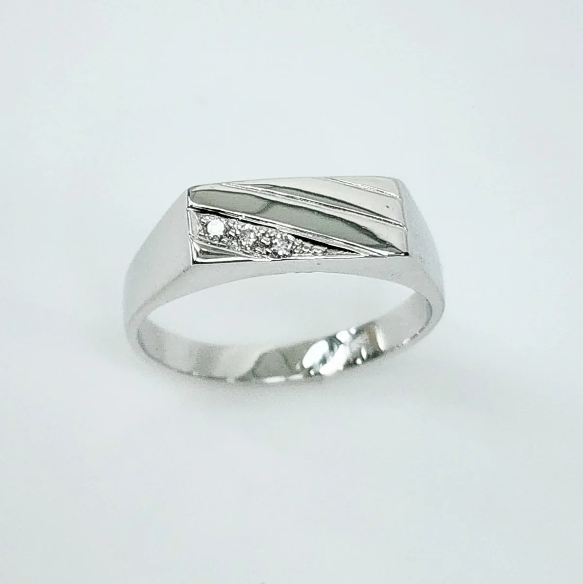 9ct White Gold Patterned Rectangle Diamond Signet Ring - D854/9W