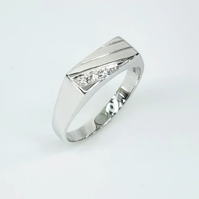 9ct White Gold Patterned Rectangle Diamond Signet Ring - D854/9W