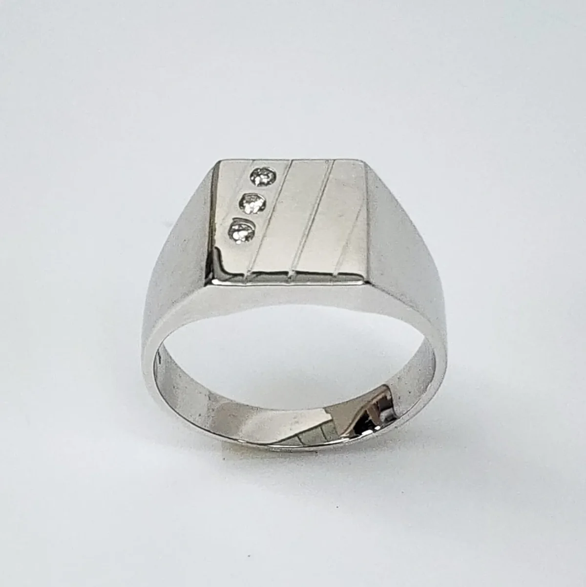 9ct White Gold Patterned Square Diamond Signet Ring - D858/9W