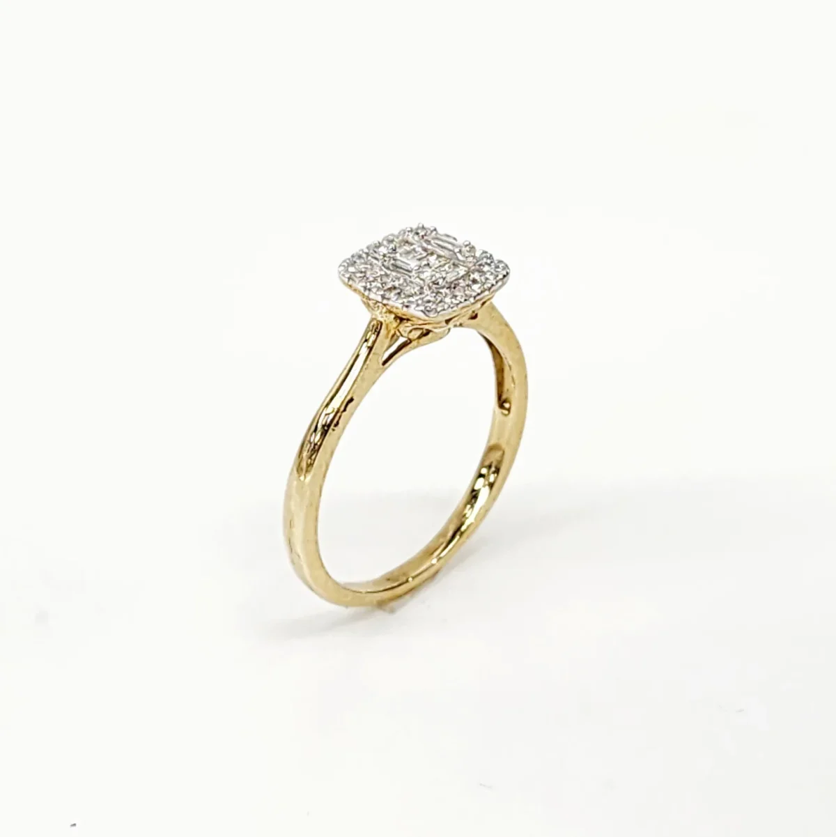 9ct Yellow Gold 0.25ct Diamond Cushion Shaped Shaped Cluster Ring - IGR38230