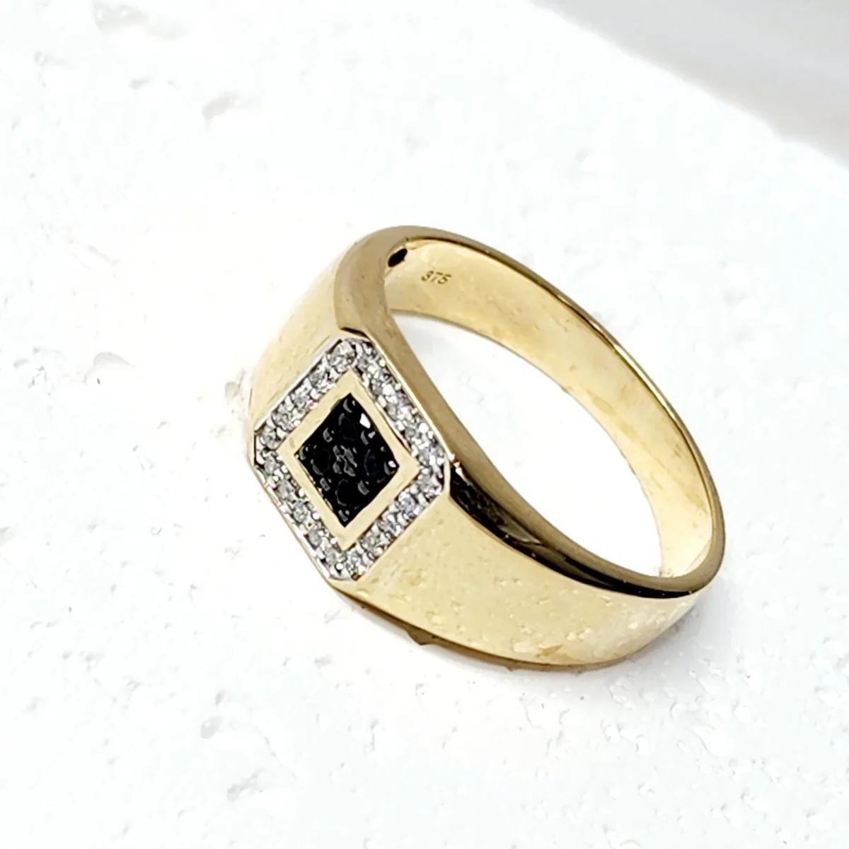 9ct Yellow Gold 0.25ct Diamond with Black Sapphire Gents Cluster Wedding / Dress Ring
