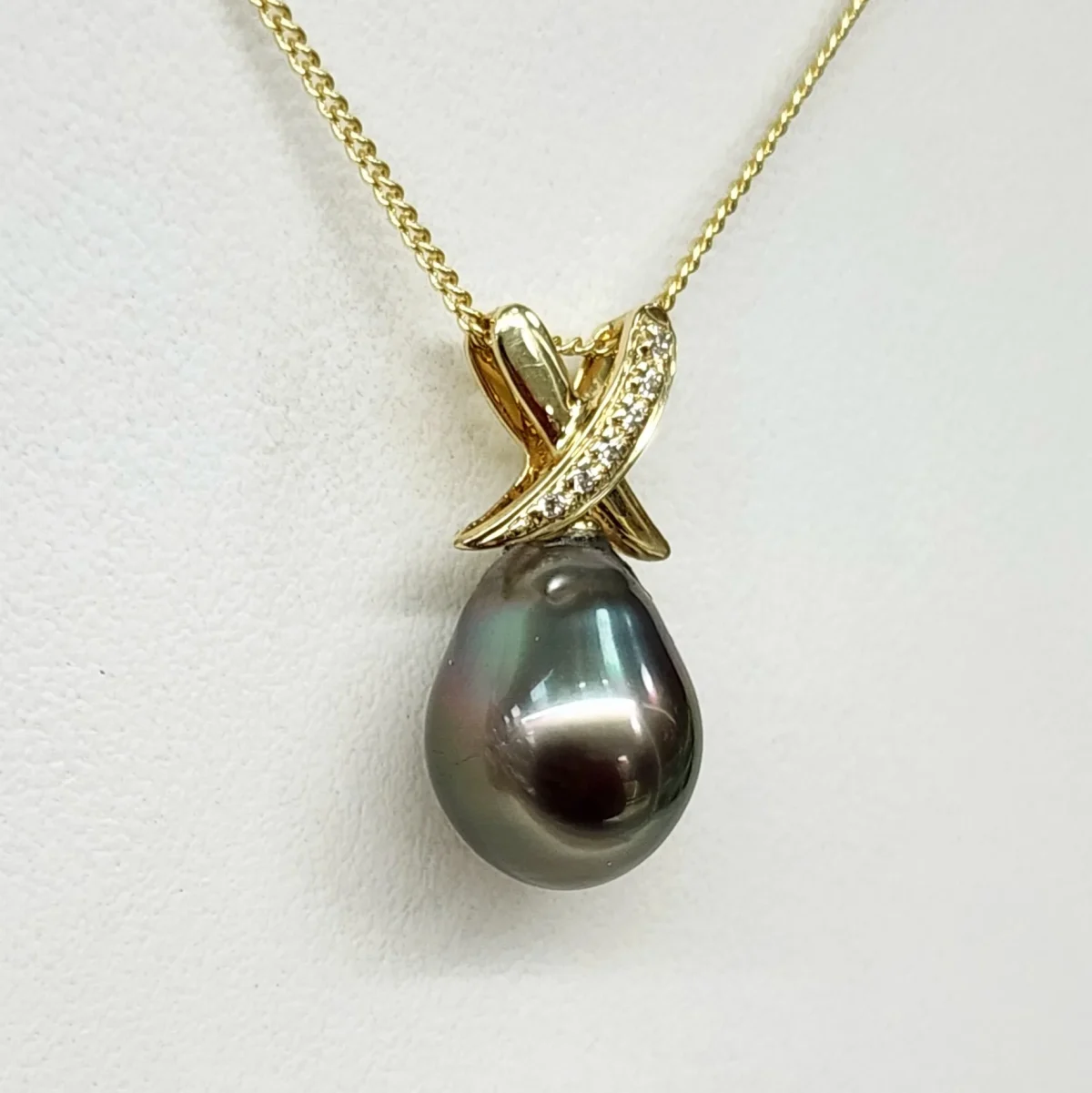 9ct Yellow Gold 10.5-11.0mm Teardrop Tahitian Black Pearl Pendant with Diamond Setting Cap