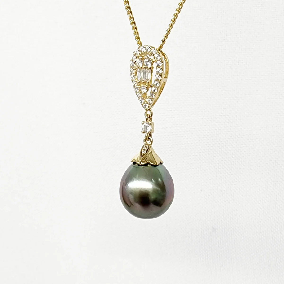 9ct Yellow Gold 11.0-11.50mm Teardrop Tahitian Black Pearl with Cubic Zirconia Setting Pendant - YP20041155/1