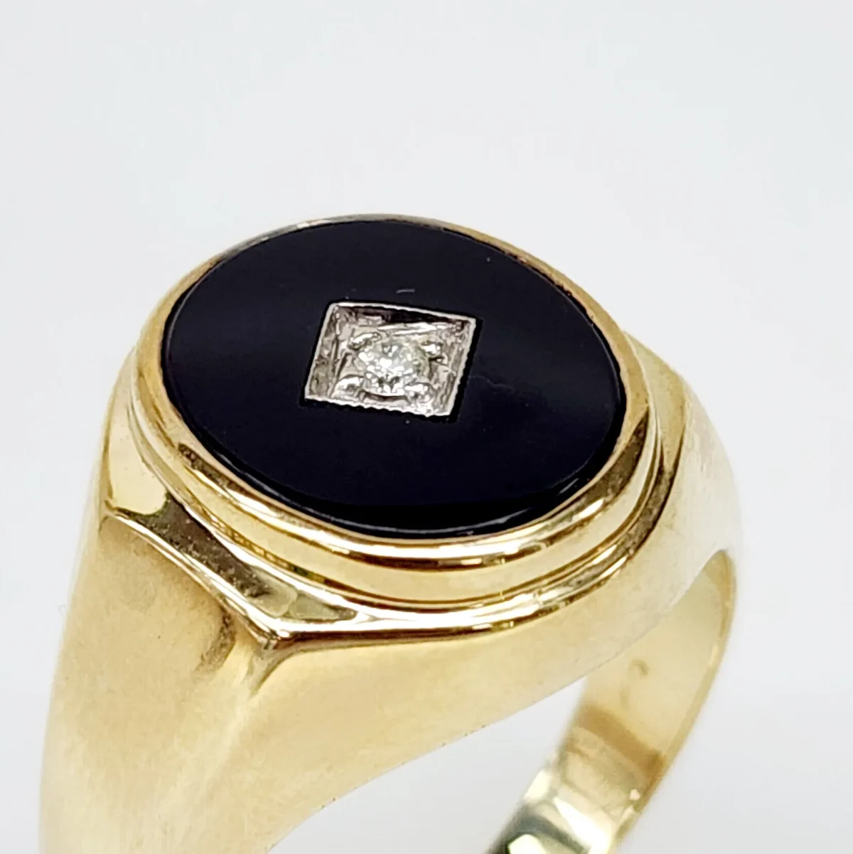 9ct Yellow Gold 14 x 12mm Oval Black Onyx and Diamond Gents Ring