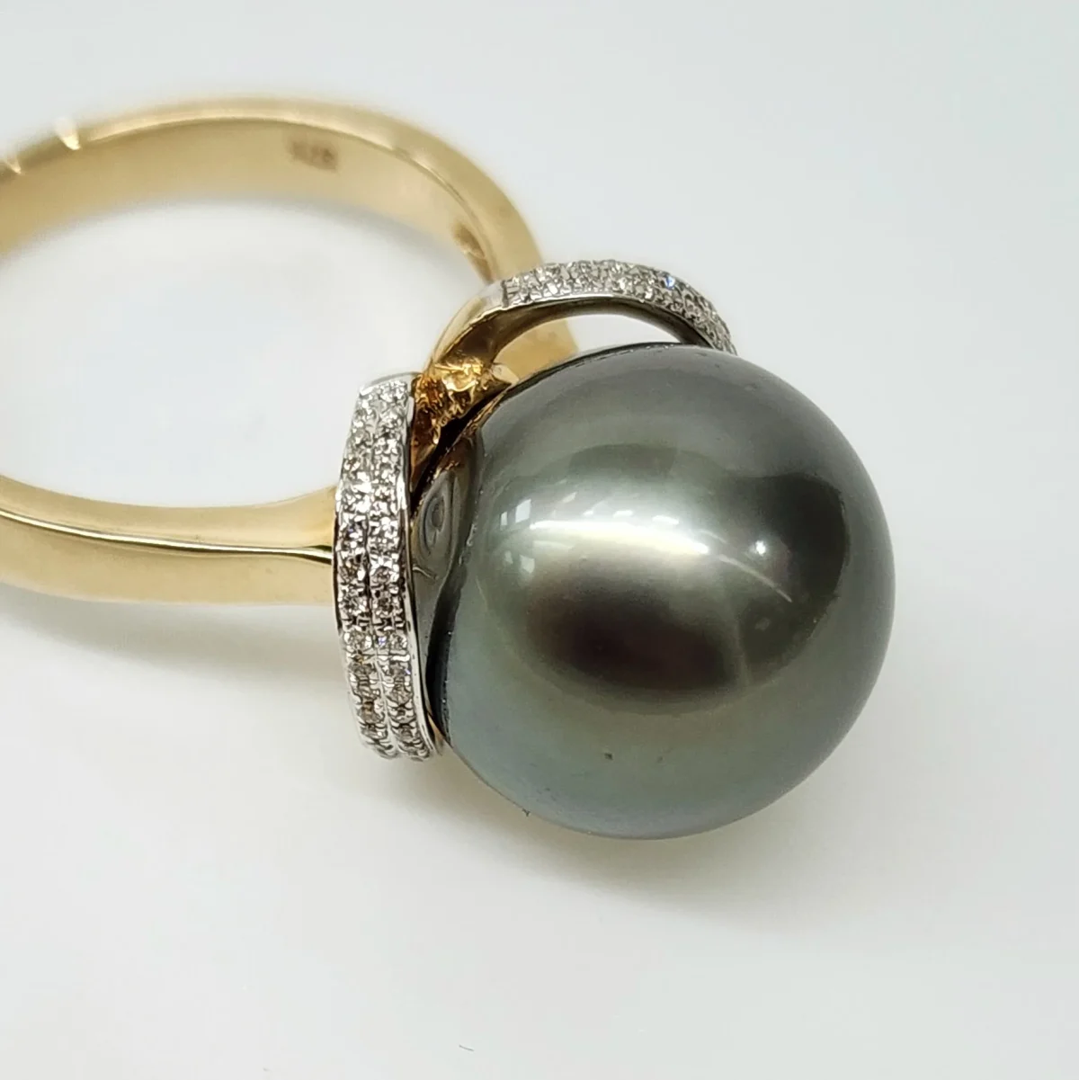 9ct Yellow Gold 14mm Tahitian Black Pearl Ring with Diamond Setting