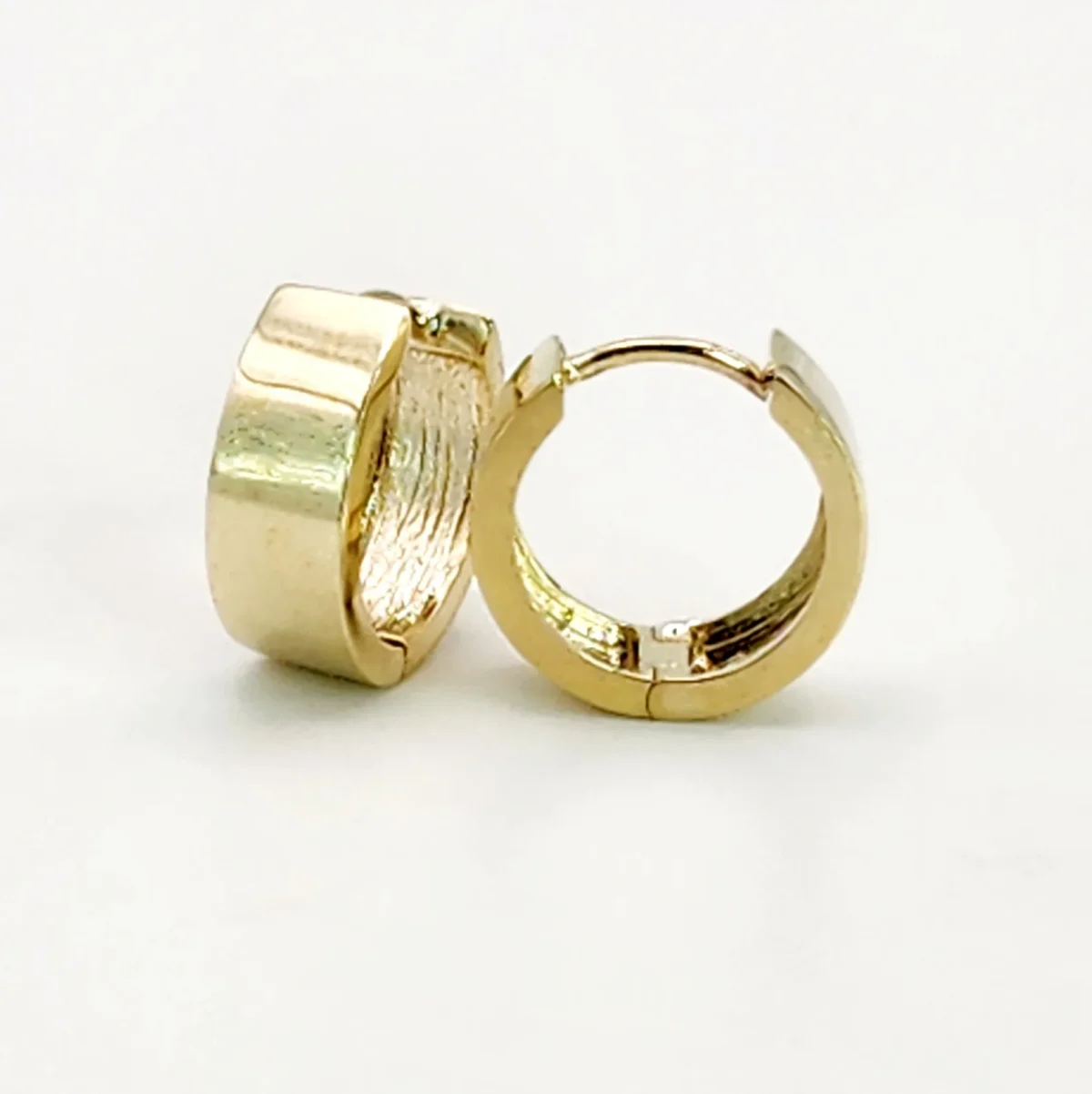 9ct Yellow Gold 4.7mm Wide Hinged Plain Huggie  Earrings