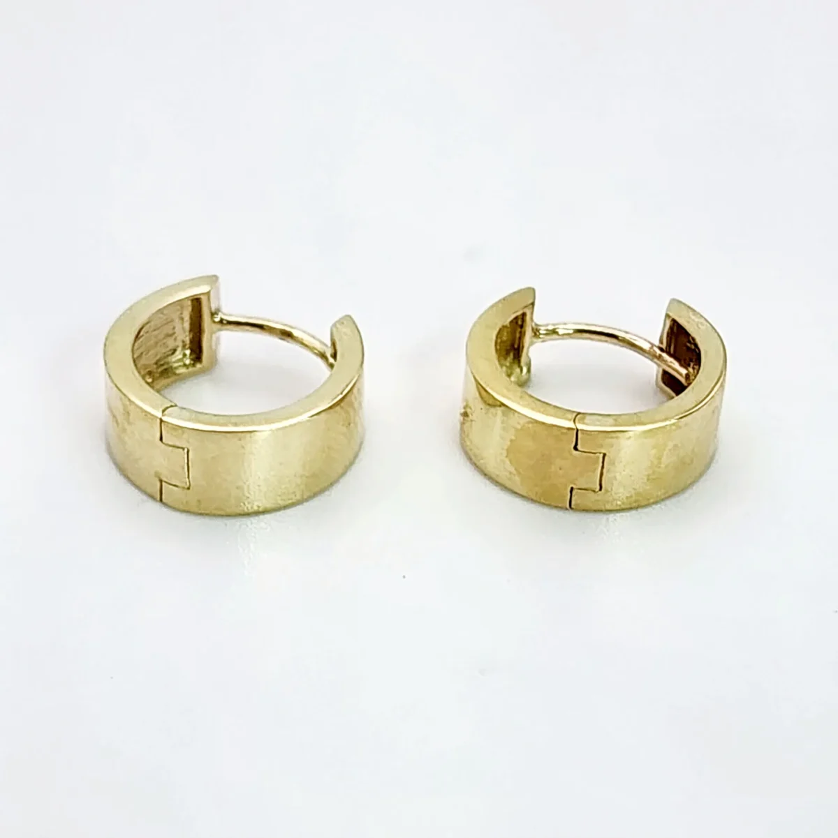 9ct Yellow Gold 4.7mm Wide Hinged Plain Huggie  Earrings
