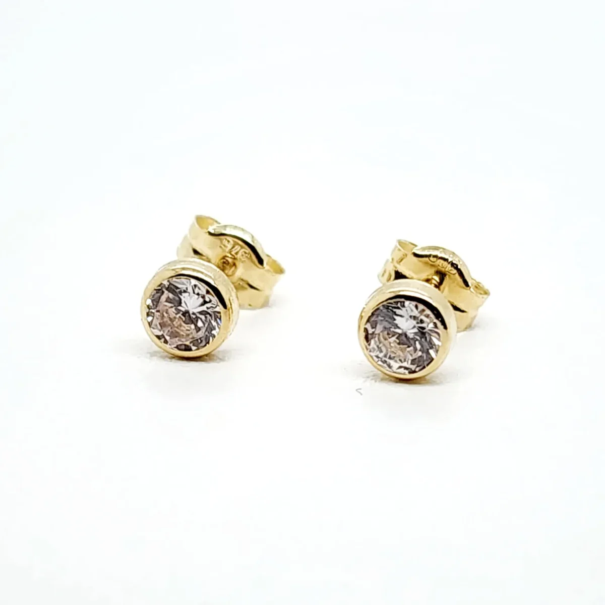 9ct Yellow Gold 4mm Round Bezel Set Cubic Zirconia Stud Earrings