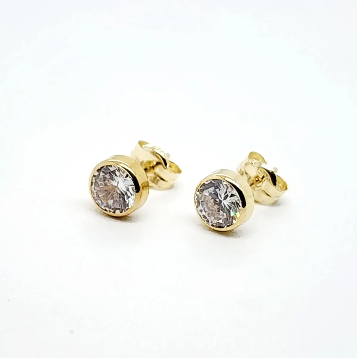 9ct Yellow Gold 5mm Round Bezel Set Cubic Zirconia Stud Earrings