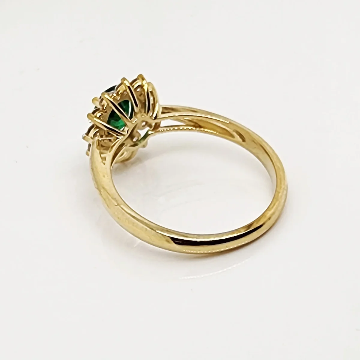 9ct Yellow Gold 6 x 8 Oval Created Emerald with 0.54ct LAB Diamond Halo Setting - D/A469CELGD