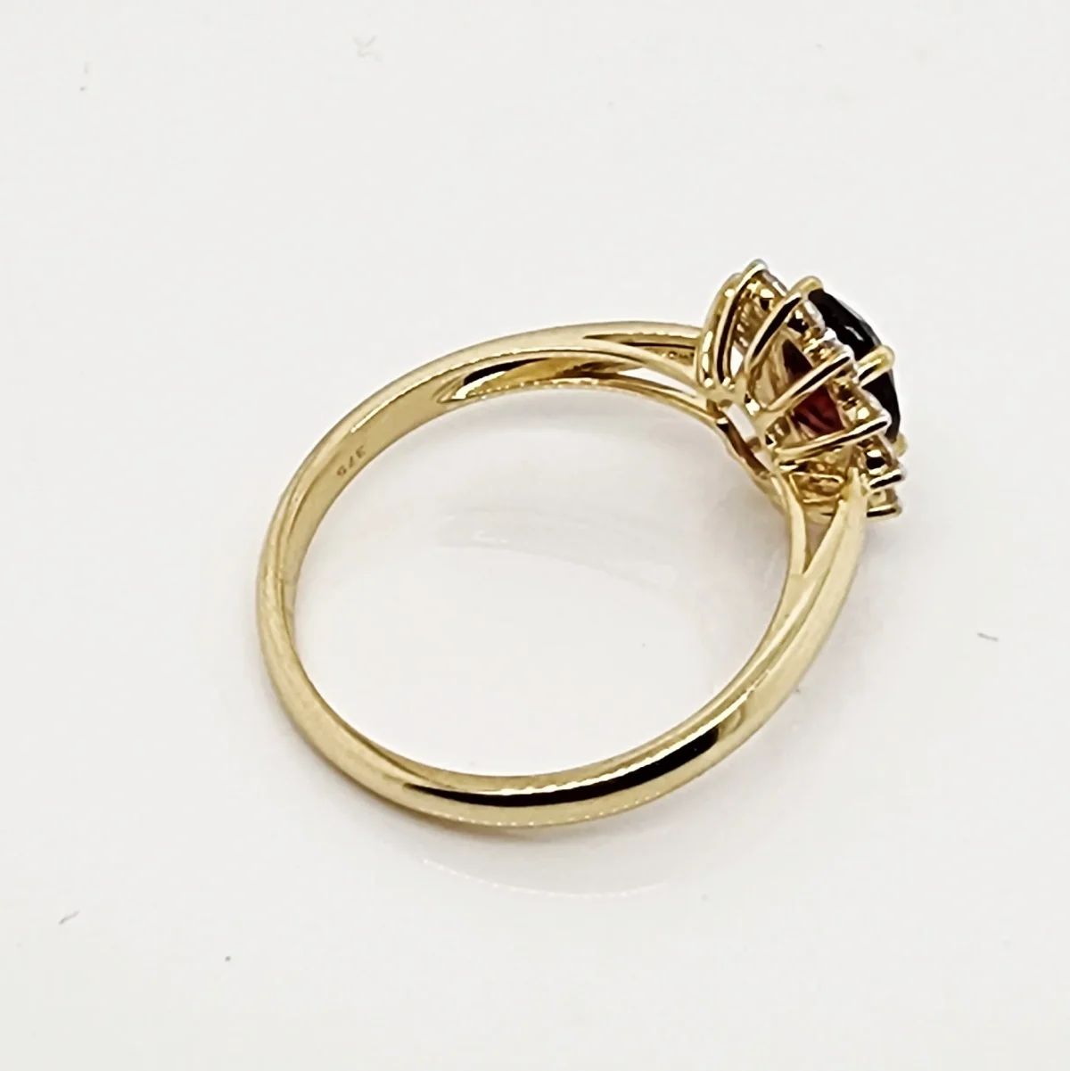 9ct Yellow Gold 6 x 8 Oval Garnet with 0.54ct LAB Diamond Halo Setting - D/A469GARLGD