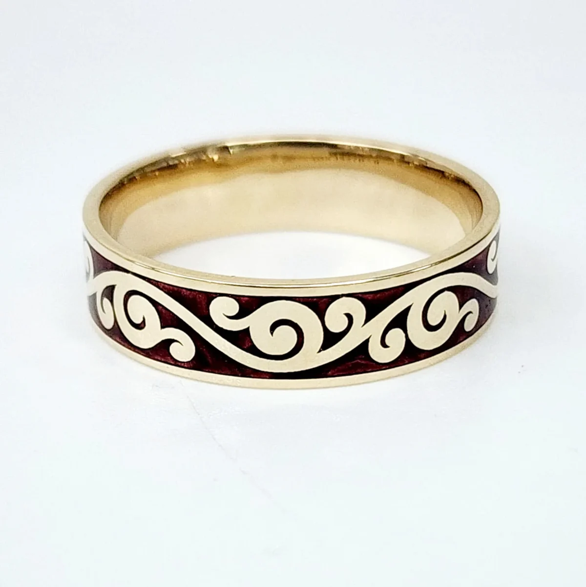 9ct Yellow Gold 6mm Wide Koru Patterned with Red Spectrum Infill Wedding / Dress Ring