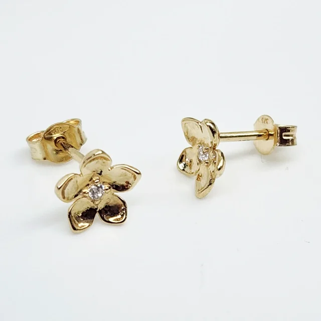 9ct Yellow Gold 7.5mm Flower Stud Earrings with CZ Centre - 5ER0802