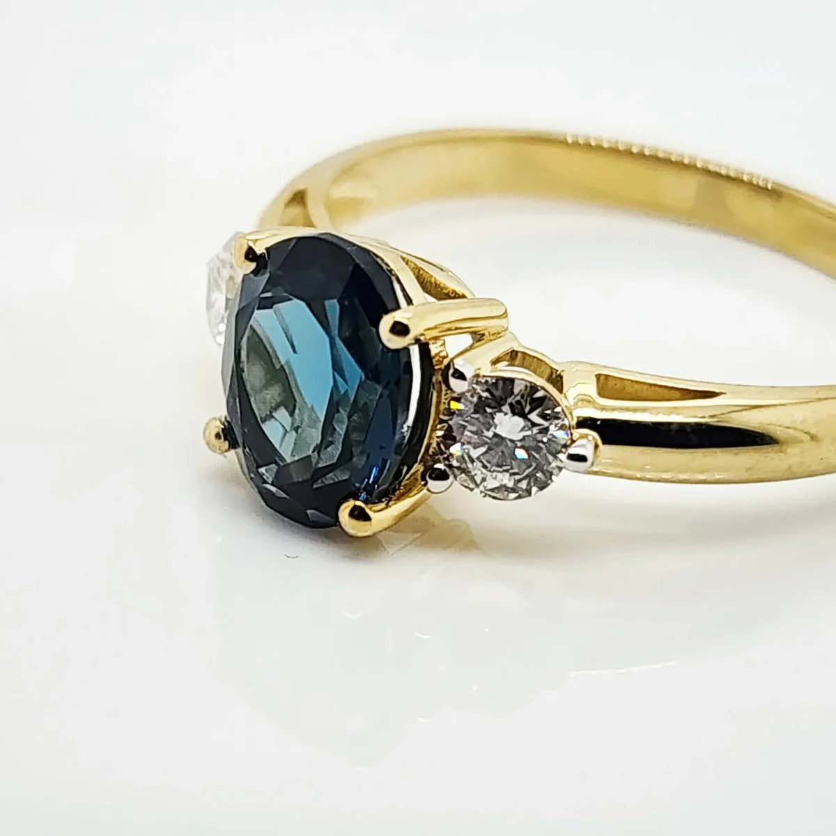 9ct Yellow Gold 7 x 9 Oval London Blue Topaz with 0.50ct LAB Diamonds - D/A468LBTLGD